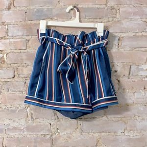 Silky tie shorts